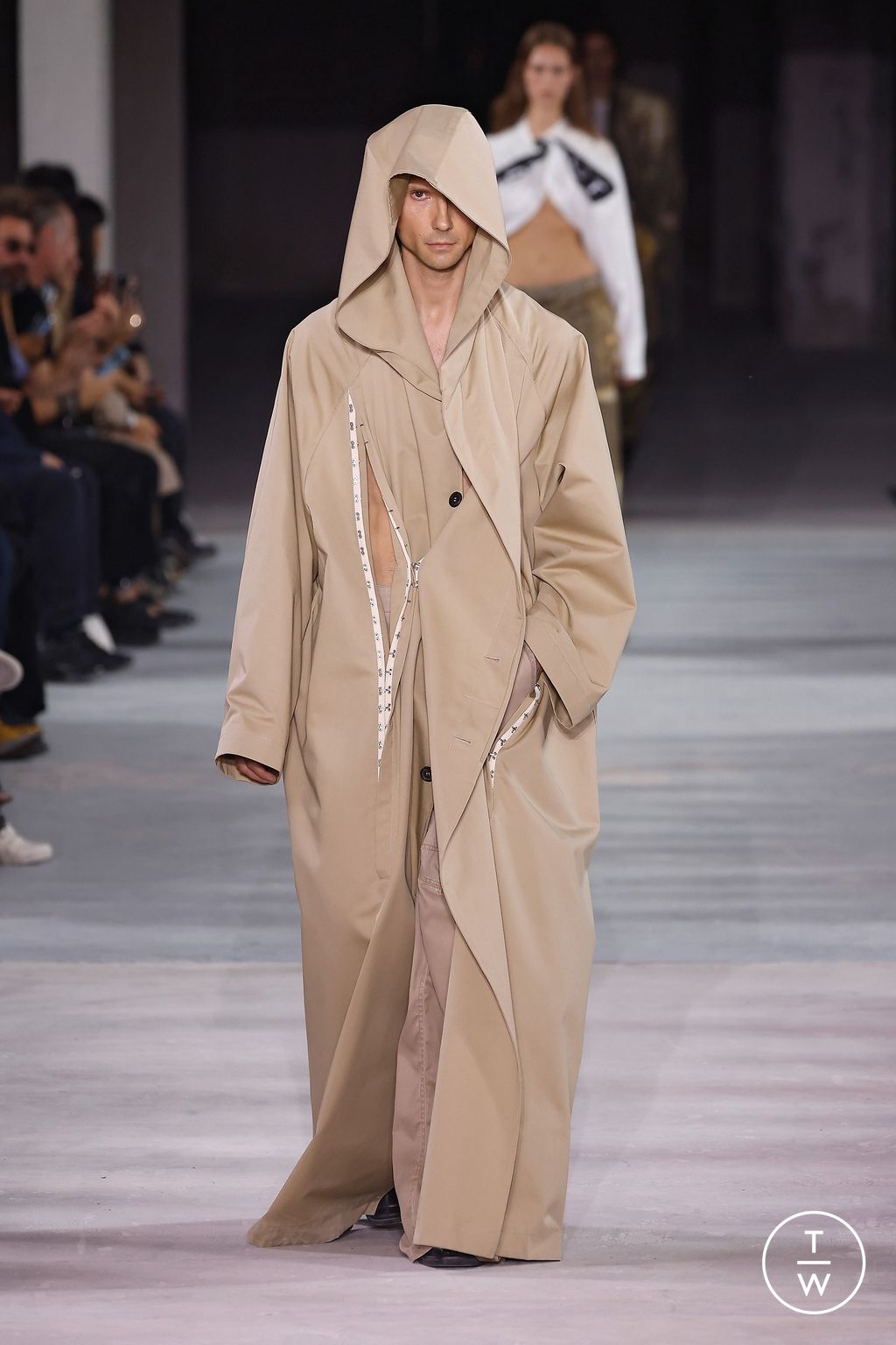 Fashion Week Paris Spring/Summer 2024 look 1 from the Y/PROJECT collection womenswear