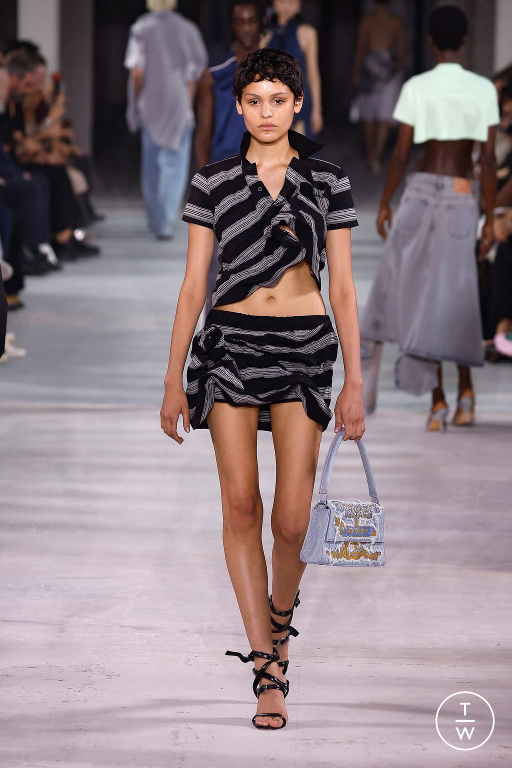 Fashion Week Paris Spring/Summer 2024 look 12 from the Y/PROJECT collection 女装