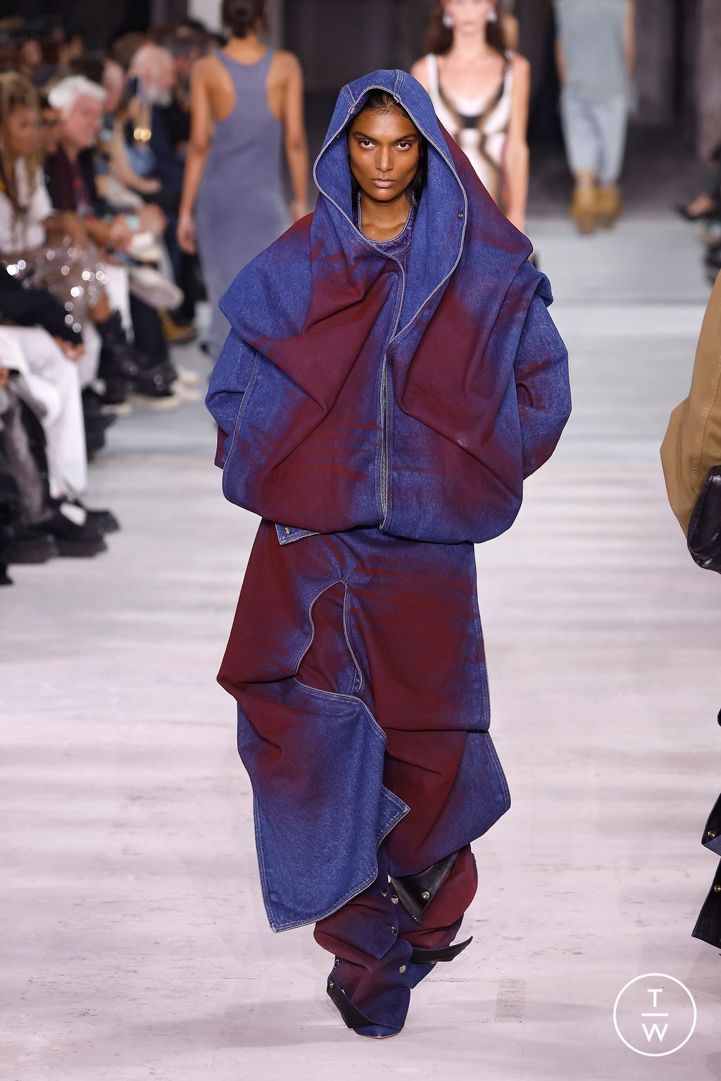Fashion Week Paris Spring/Summer 2024 look 19 from the Y/PROJECT collection womenswear