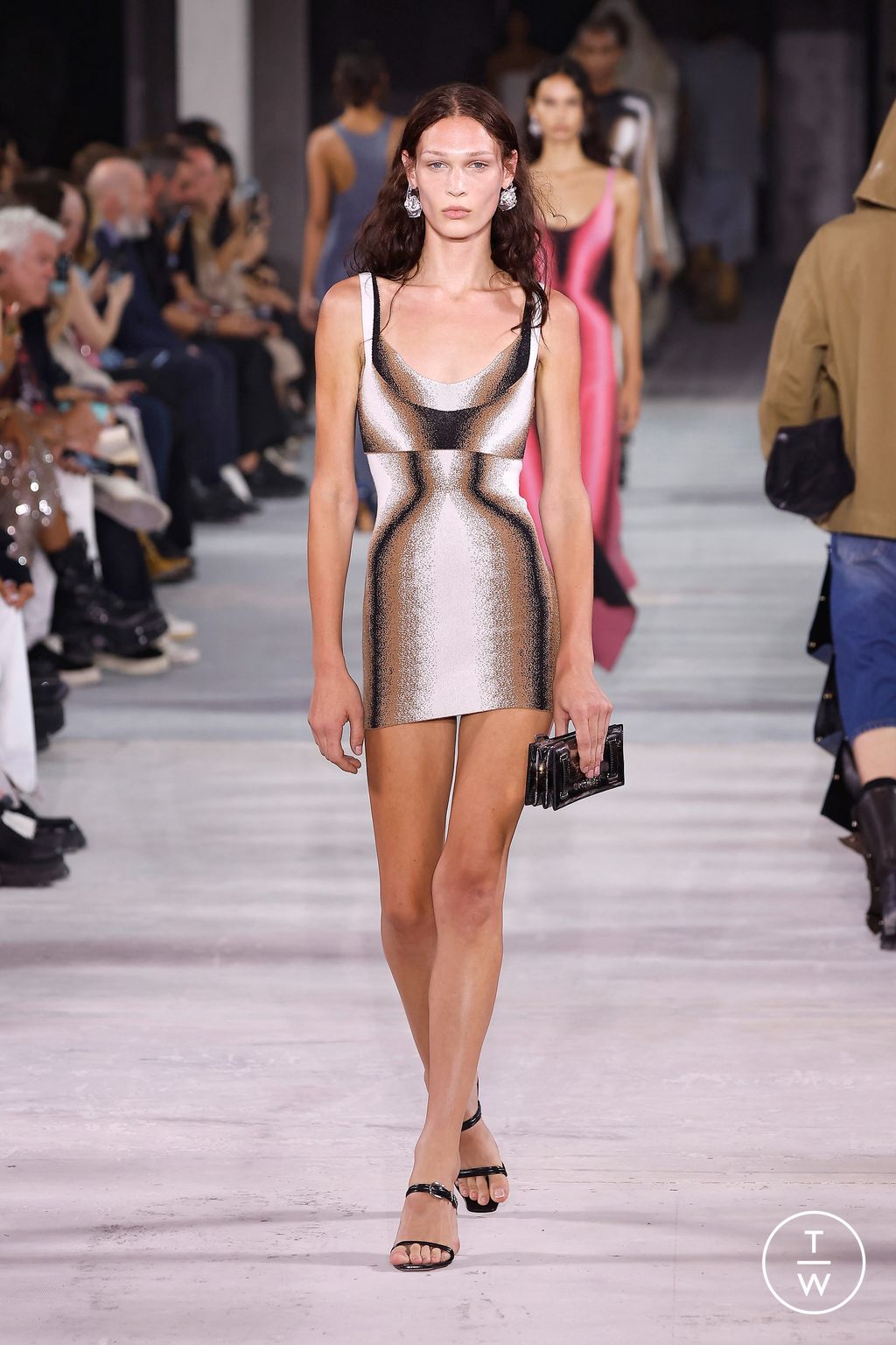 Fashion Week Paris Spring/Summer 2024 look 20 from the Y/PROJECT collection womenswear
