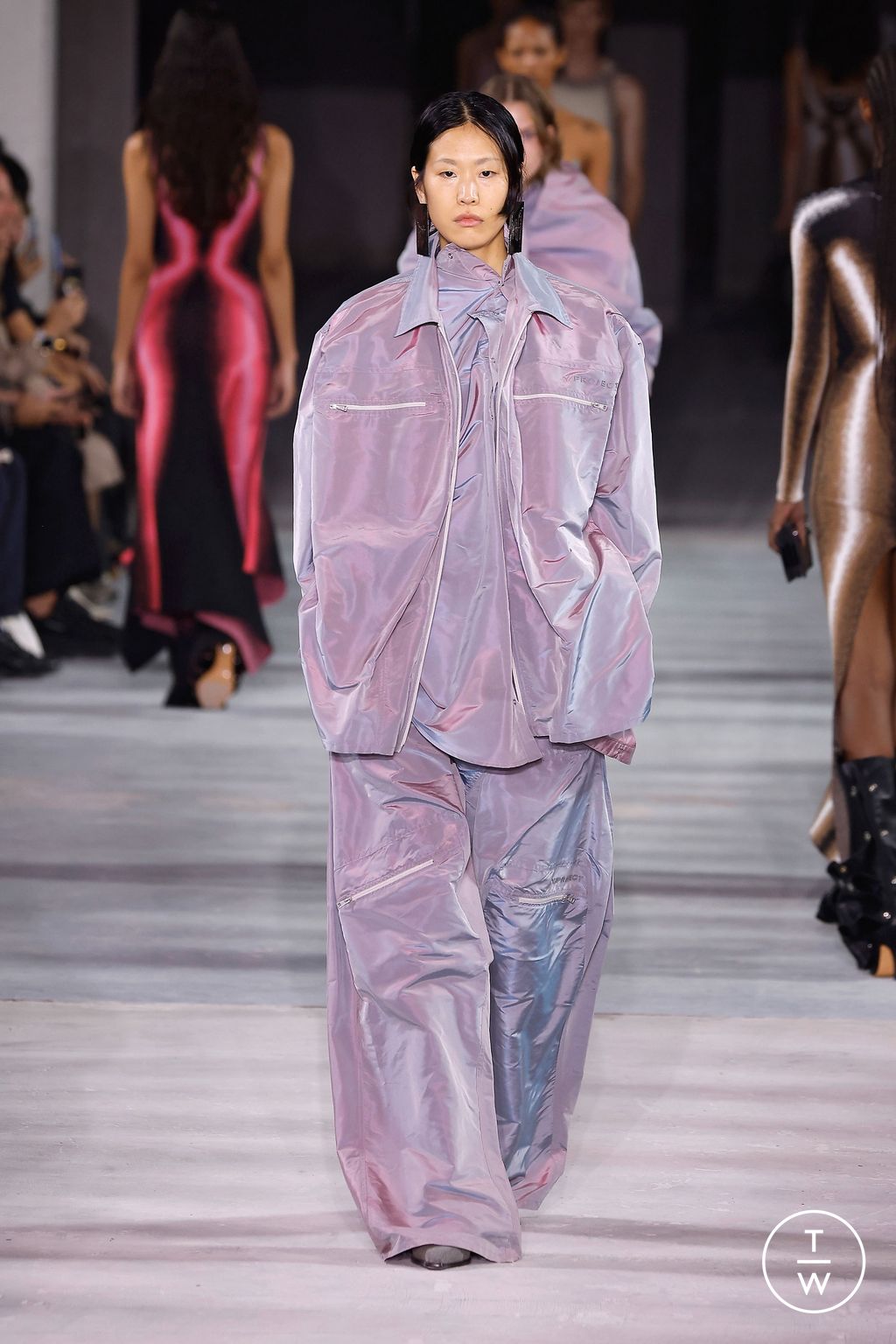 Fashion Week Paris Spring/Summer 2024 look 25 from the Y/PROJECT collection 女装