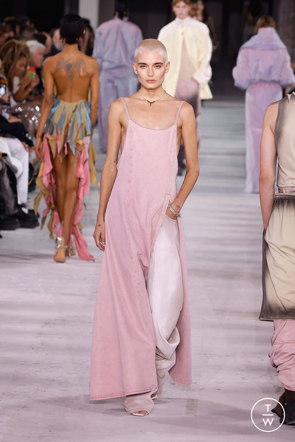 Fashion Week Paris Spring/Summer 2024 look 29 de la collection Y/PROJECT womenswear