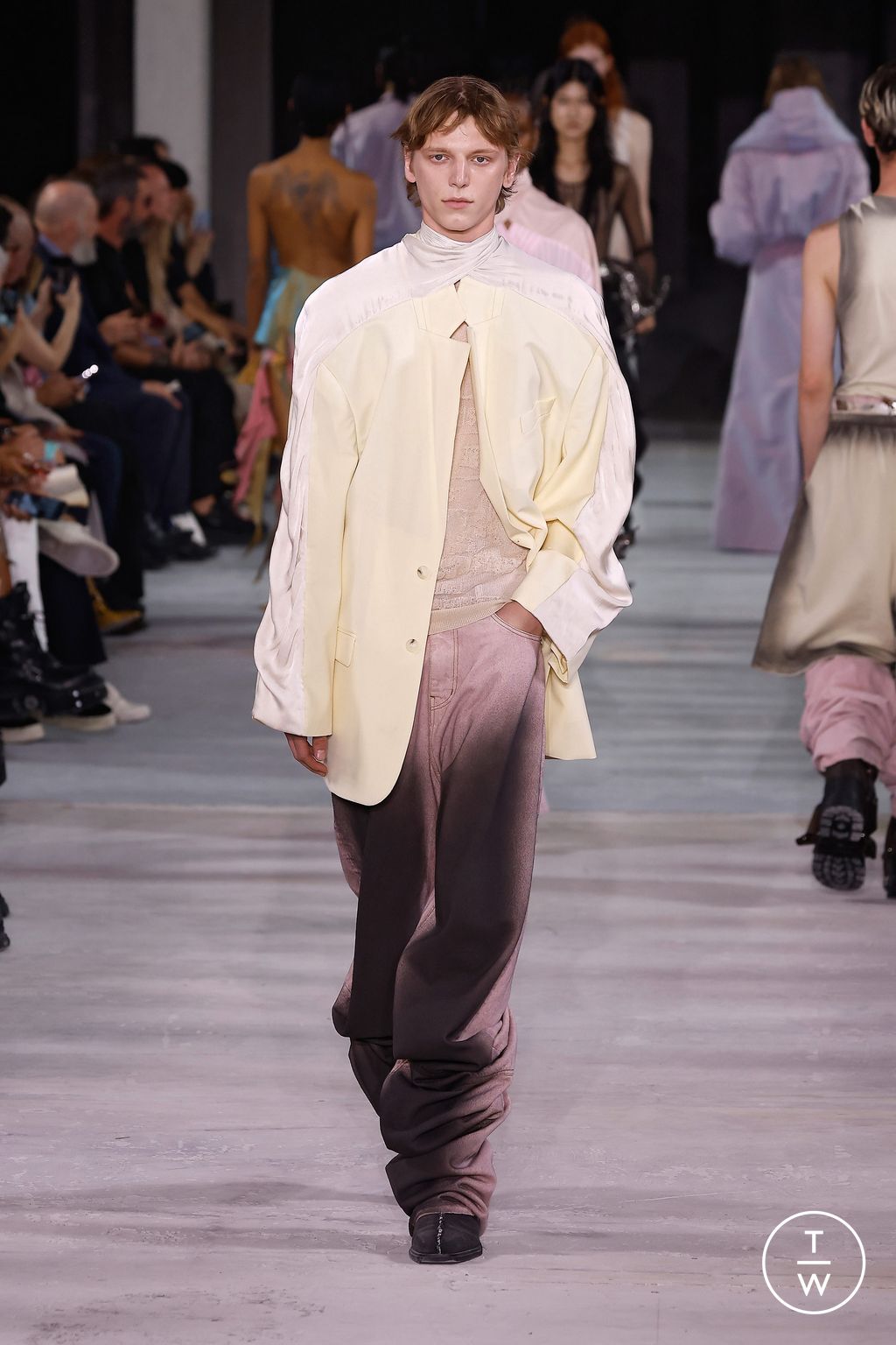 Fashion Week Paris Spring/Summer 2024 look 30 from the Y/PROJECT collection womenswear
