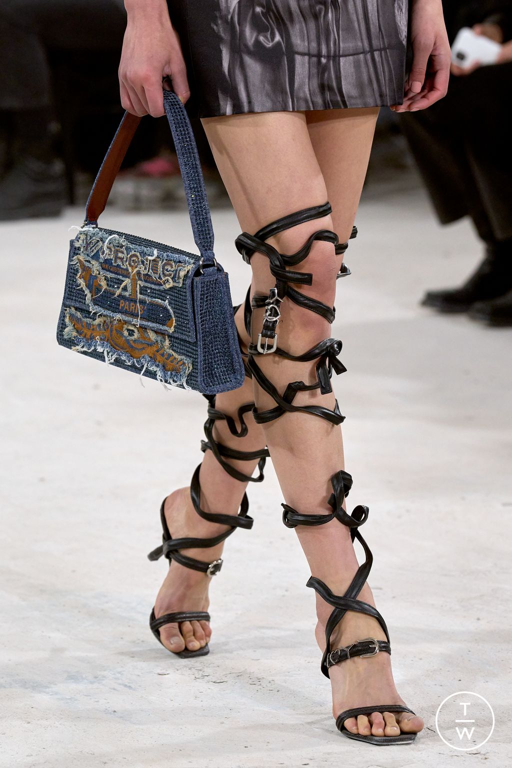 Fashion Week Paris Fall/Winter 2023 look 27 from the Y/PROJECT collection womenswear accessories