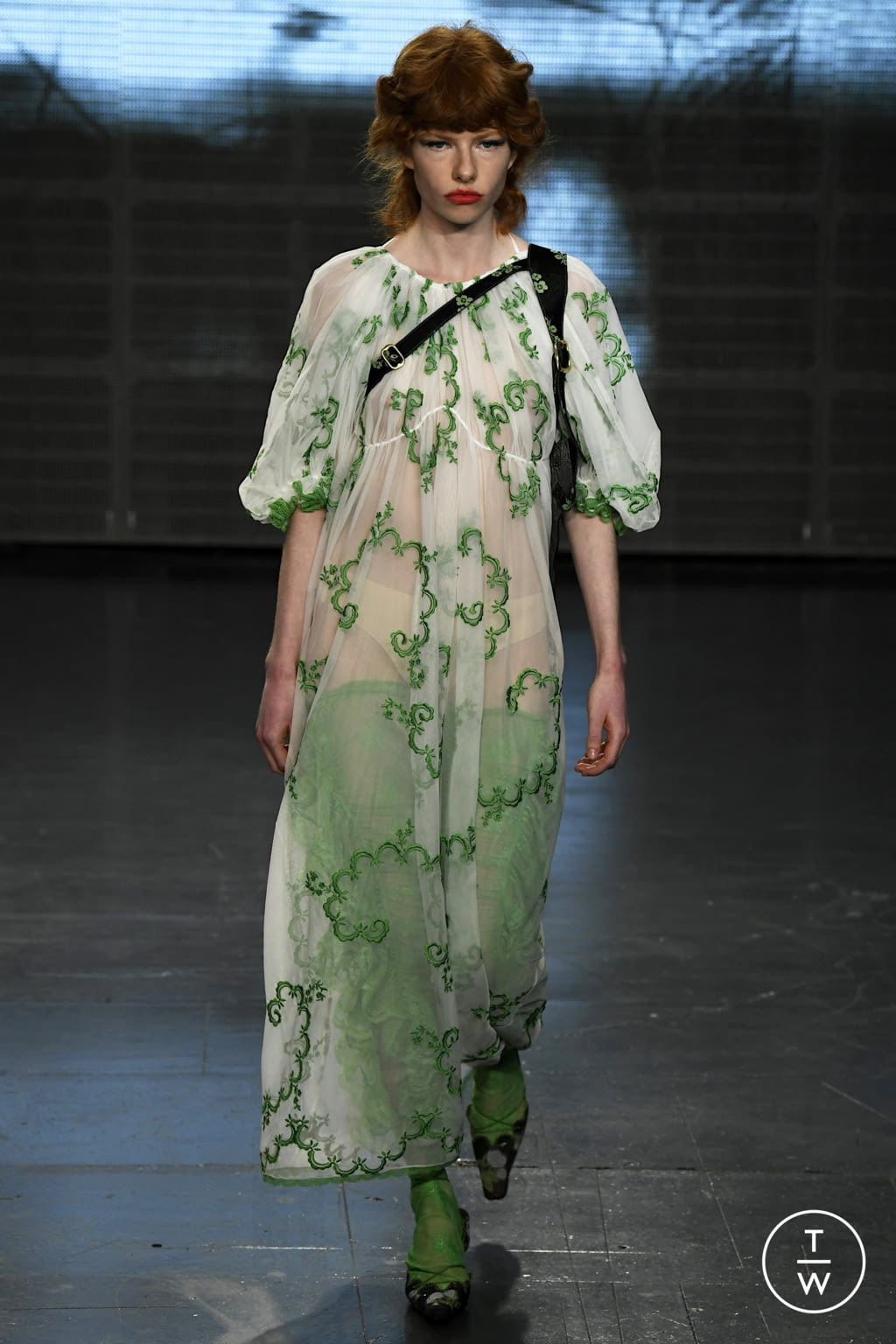 Fashion Week London Spring/Summer 2022 look 11 from the Yuhan Wang collection womenswear