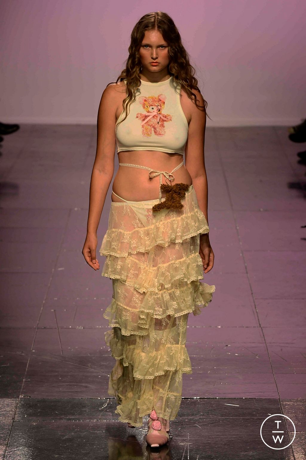 Fashion Week London Spring/Summer 2024 look 8 de la collection Yuhan Wang womenswear