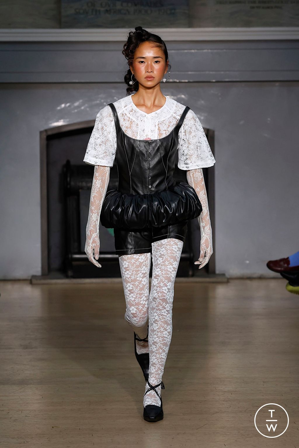 Fashion Week London Spring-Summer 2025 look 11 from the Yuhan Wang collection womenswear