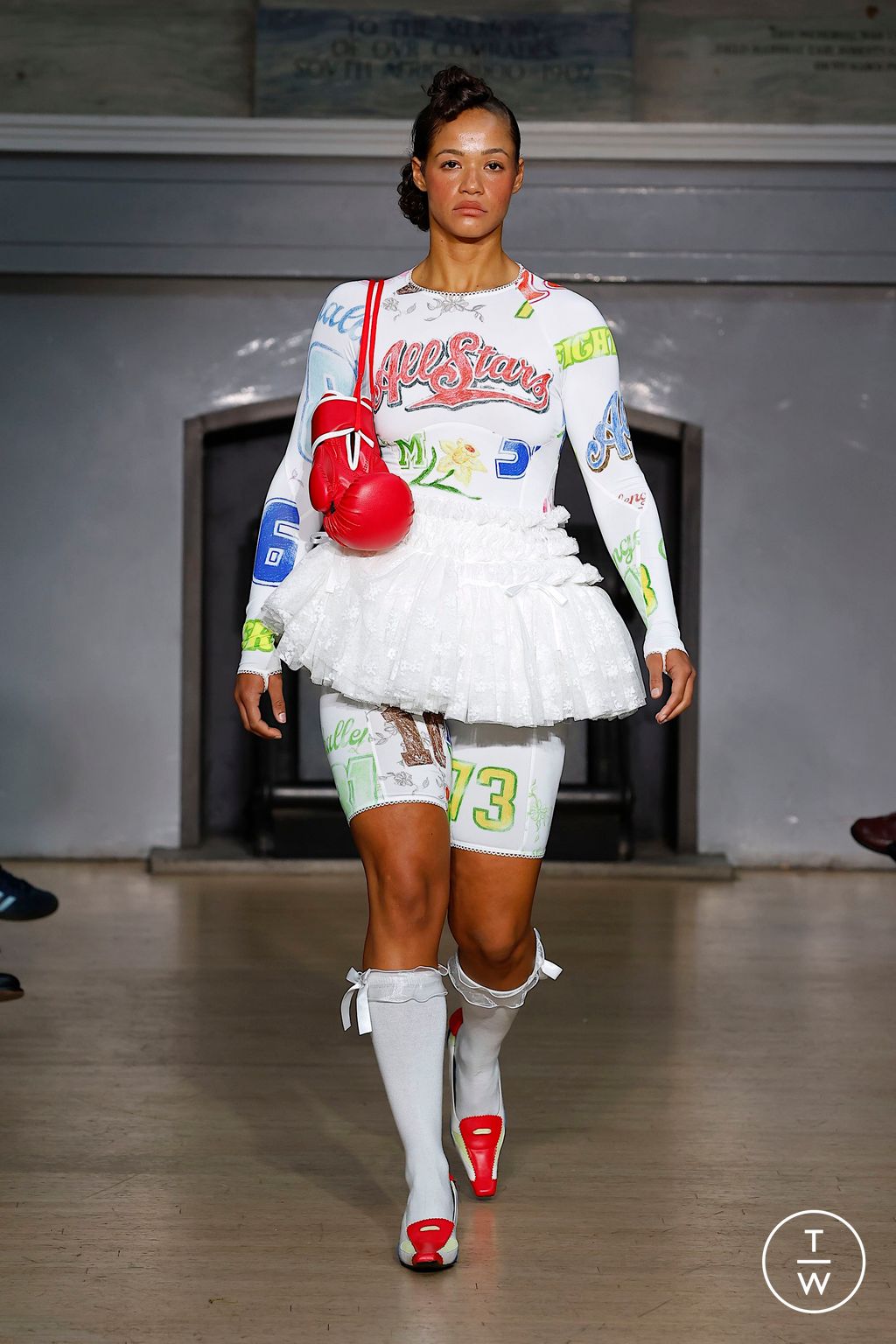 Fashion Week London Spring/Summer 2025 look 20 from the Yuhan Wang collection womenswear