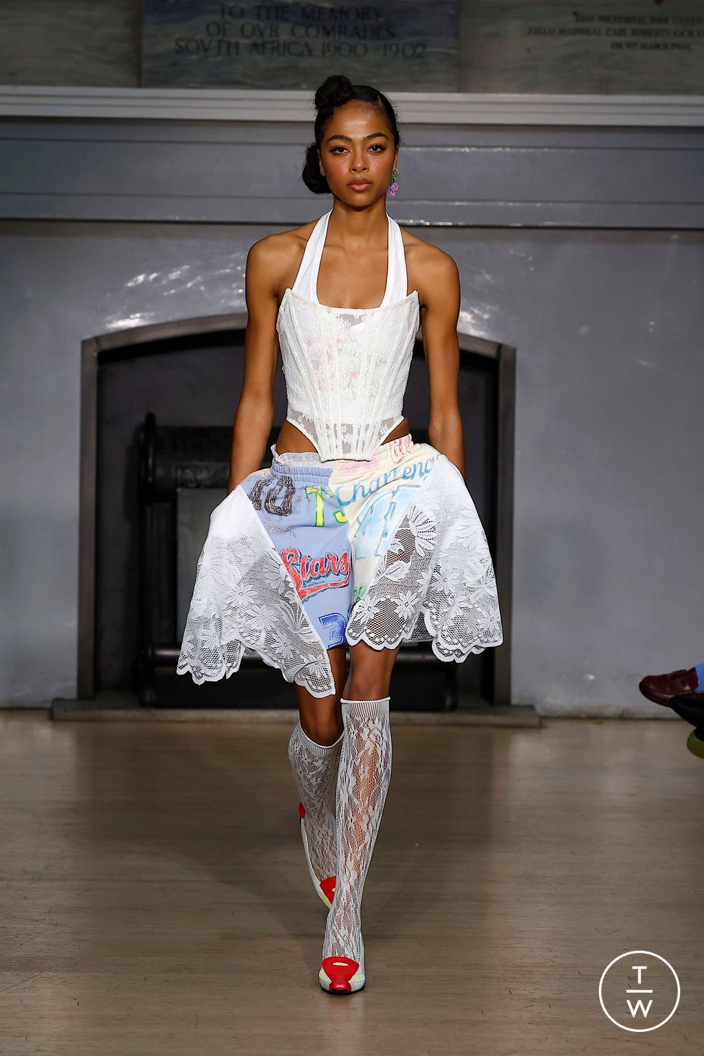 Fashion Week London Spring-Summer 2025 look 21 from the Yuhan Wang collection womenswear