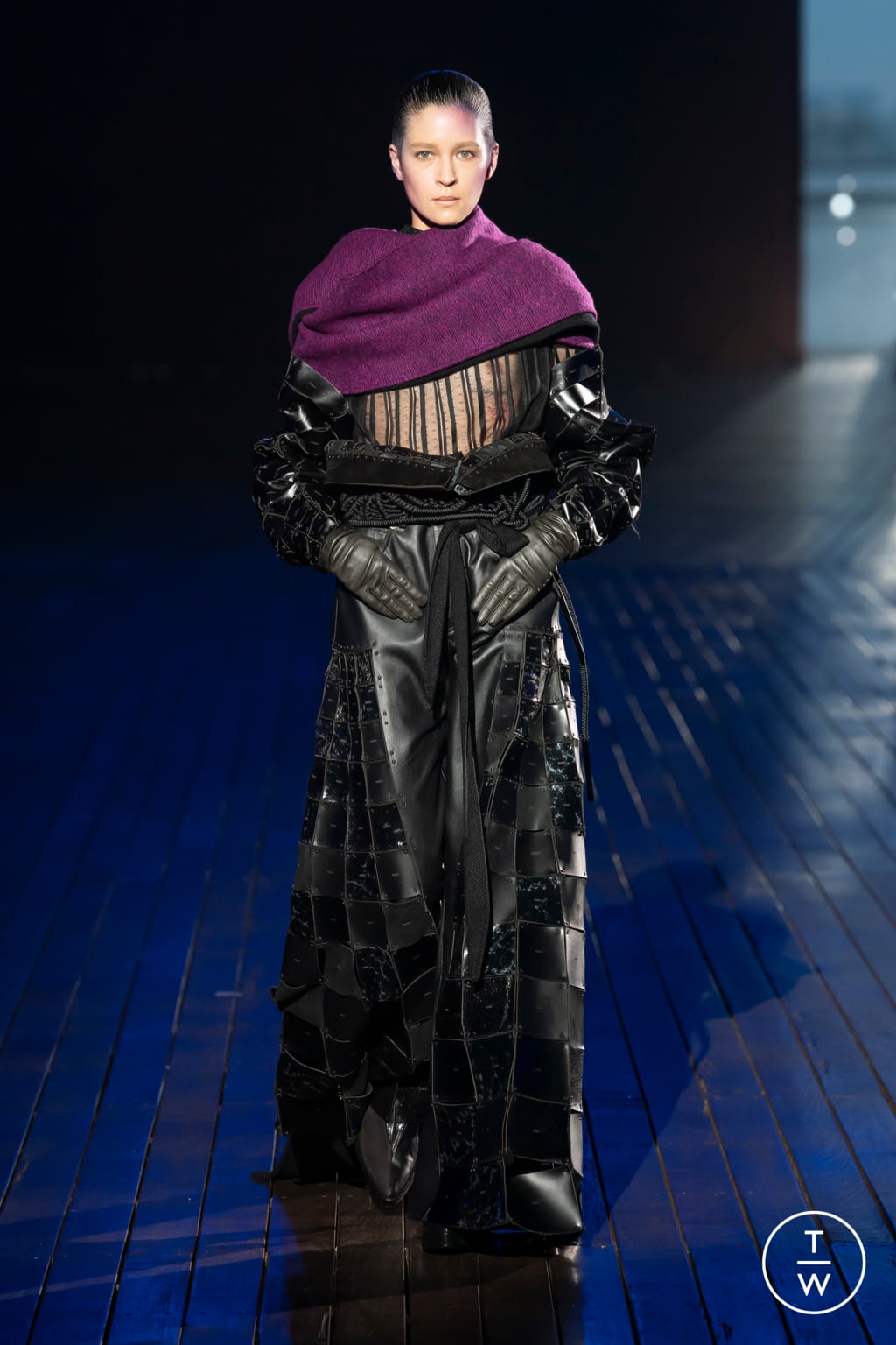 Fashion Week Paris Fall/Winter 2021 look 5 from the Yuima Nakazato collection couture