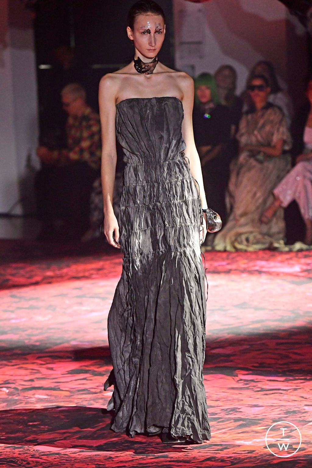 Fashion Week Paris Fall/Winter 2023 look 14 de la collection Yuima Nakazato couture