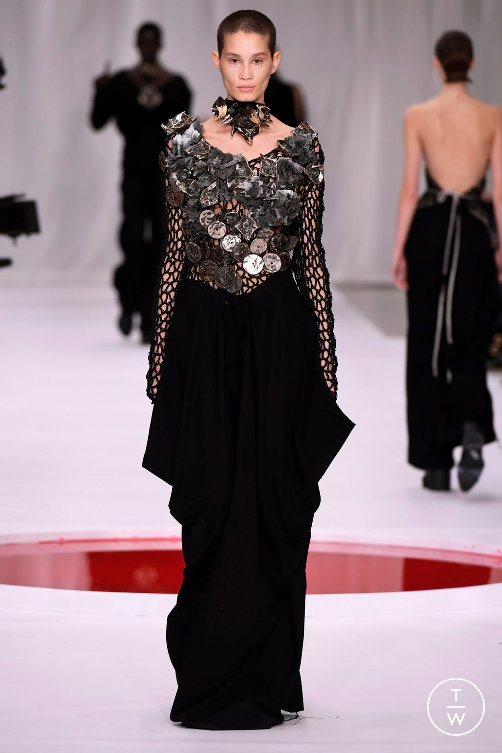 Fashion Week Paris Spring/Summer 2024 look 16 de la collection Yuima Nakazato couture