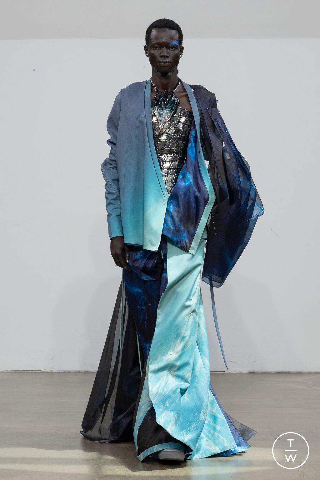 Fashion Week Paris Fall/Winter 2025 look 20 de la collection Yuima Nakazato couture