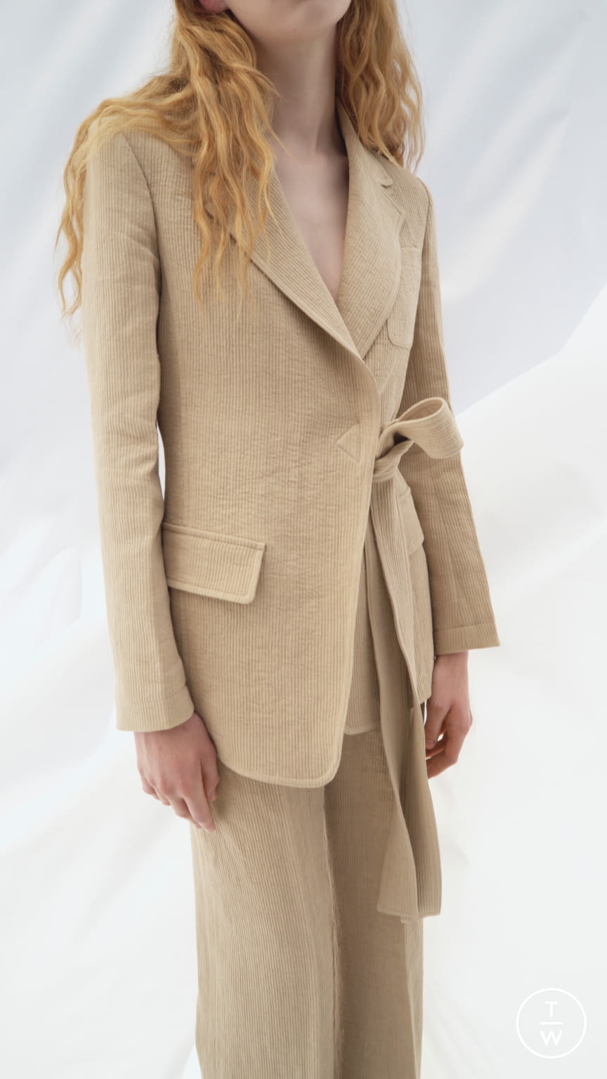 Fashion Week Paris Resort 2022 look 12 from the Chloé collection womenswear