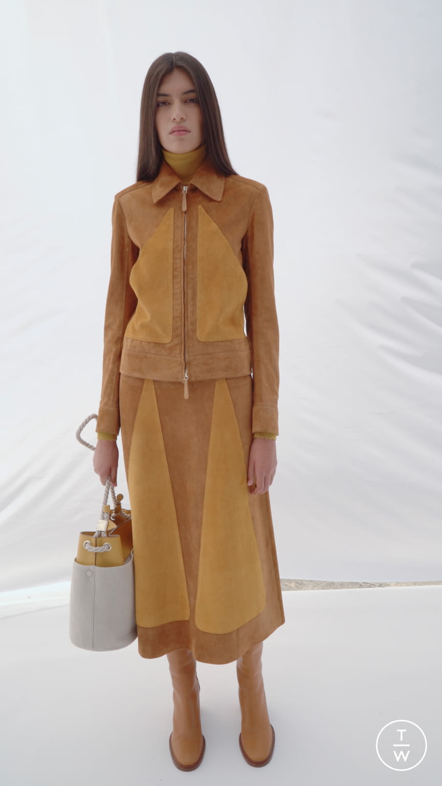 Fashion Week Paris Resort 2022 look 16 from the Chloé collection 女装