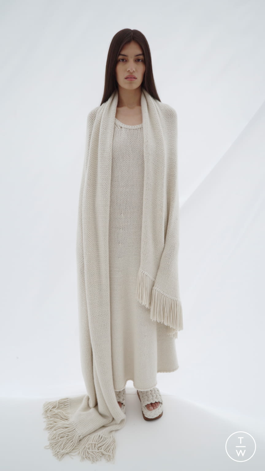 Fashion Week Paris Resort 2022 look 18 from the Chloé collection womenswear
