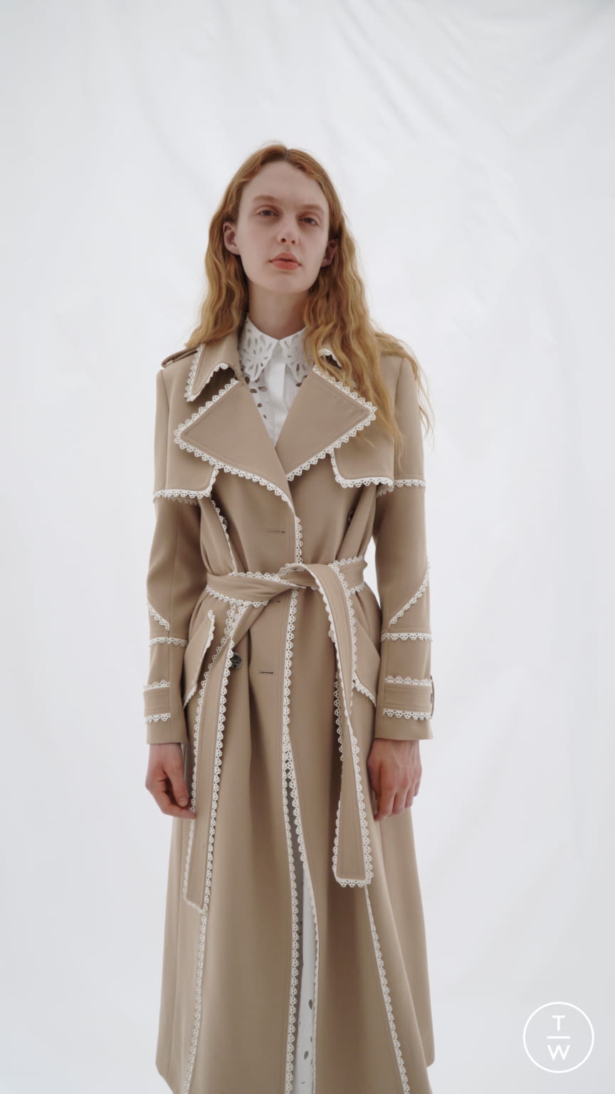 Fashion Week Paris Resort 2022 look 7 from the Chloé collection womenswear