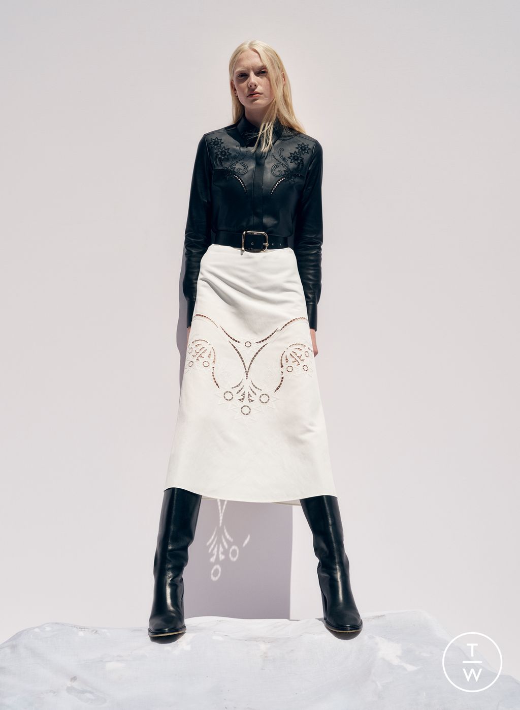Fashion Week Paris Resort 2023 look 10 from the Chloé collection womenswear