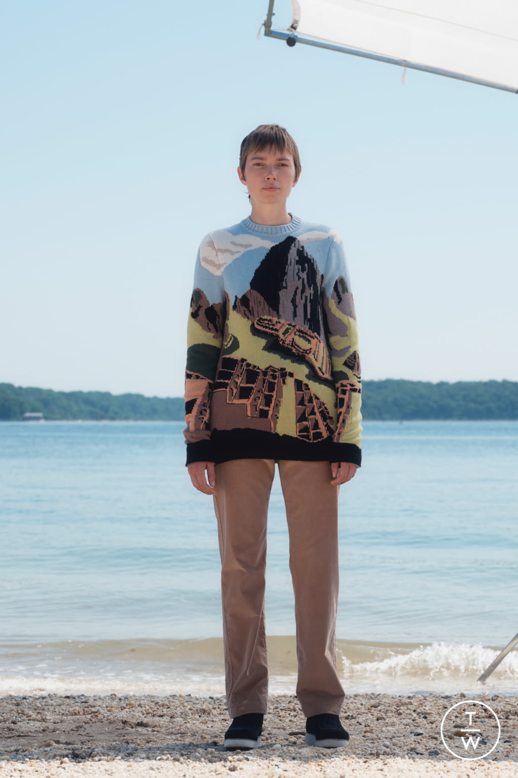 Fashion Week New York Resort 2022 look 10 from the Gabriela Hearst collection 女装