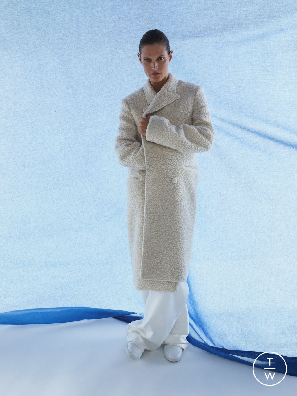Fashion Week Paris Resort 2026 look 33 from the Gabriela Hearst collection womenswear