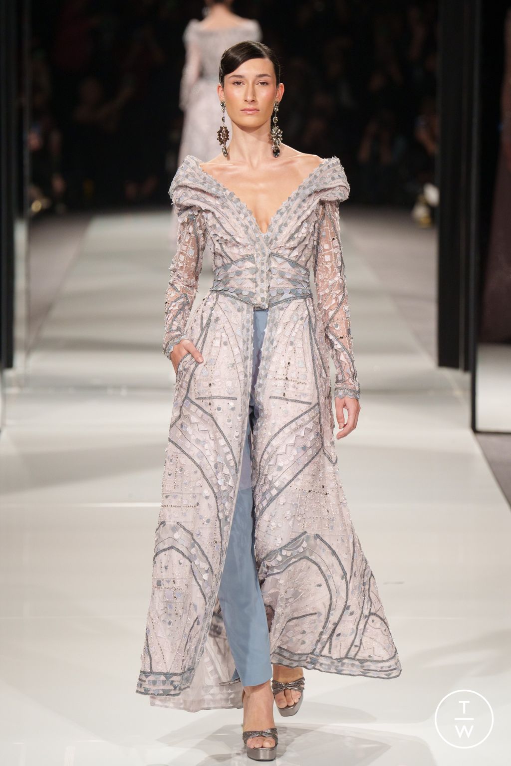 Fashion Week Paris Spring/Summer 2024 look 6 de la collection Ziad Nakad couture