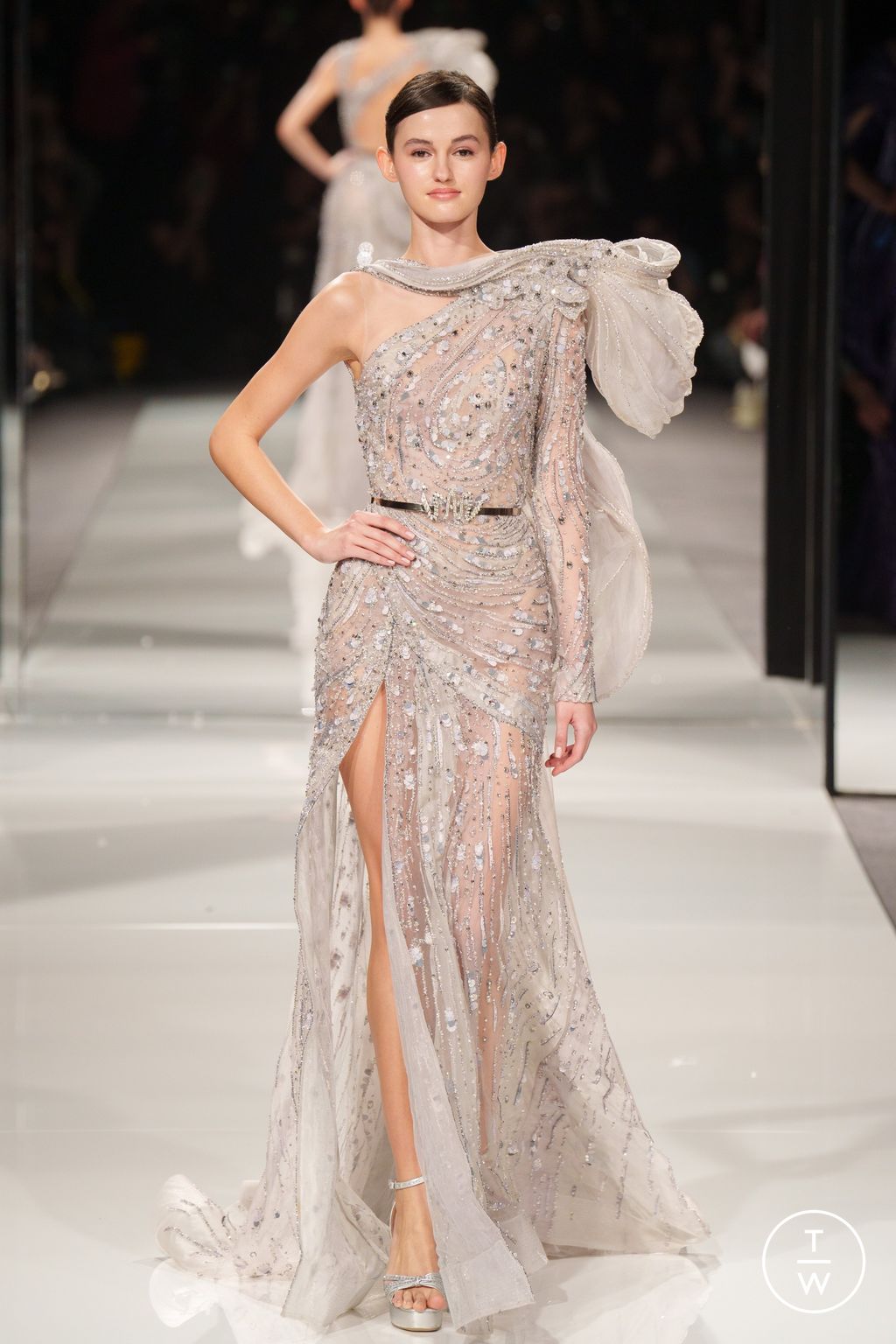 Fashion Week Paris Spring/Summer 2024 look 9 from the Ziad Nakad collection couture