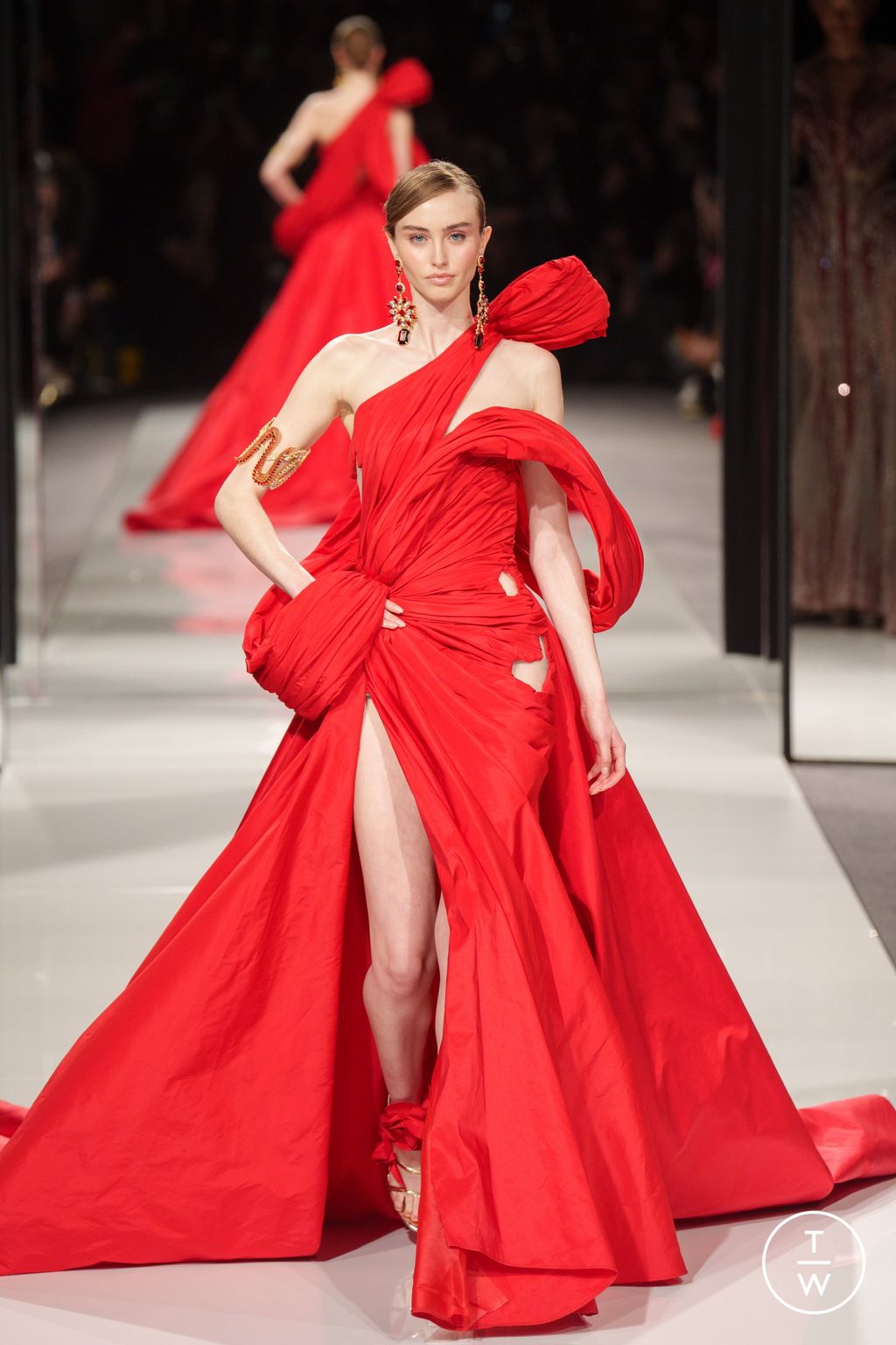 Fashion Week Paris Spring/Summer 2024 look 39 from the Ziad Nakad collection couture
