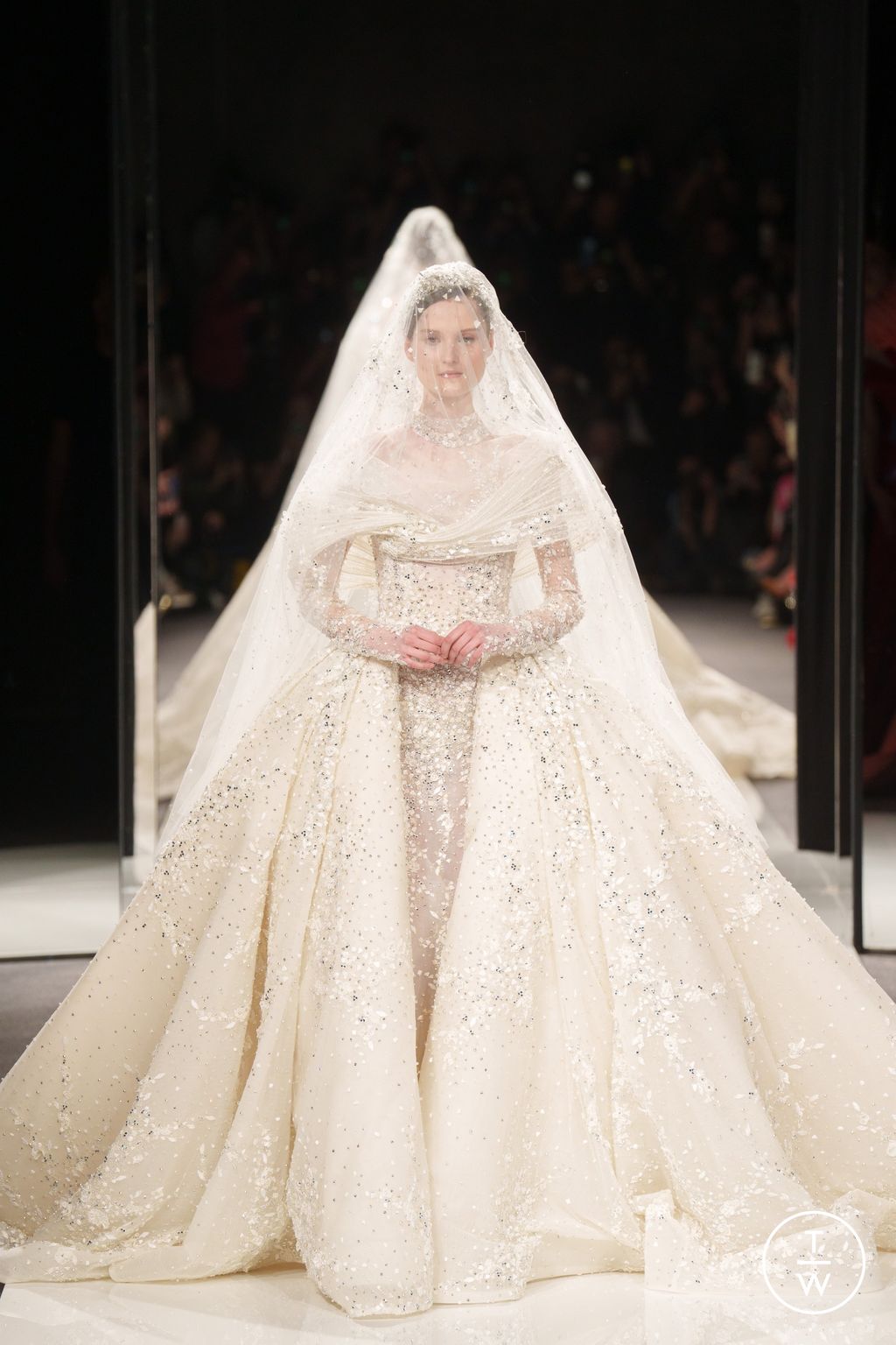 Fashion Week Paris Spring/Summer 2024 look 48 de la collection Ziad Nakad couture