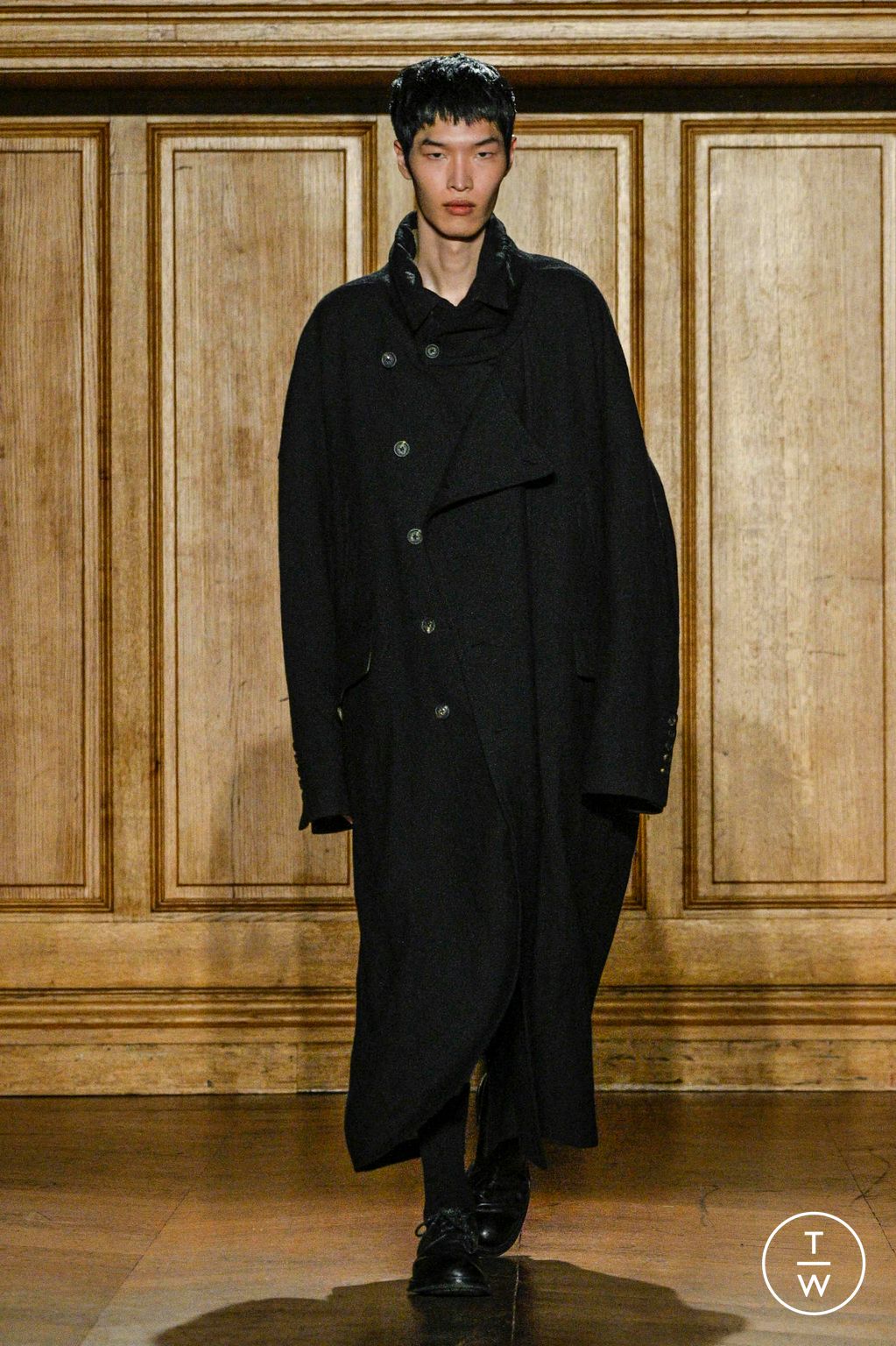 Fashion Week Paris Fall/Winter 2024 look 2 de la collection Ziggy Chen menswear