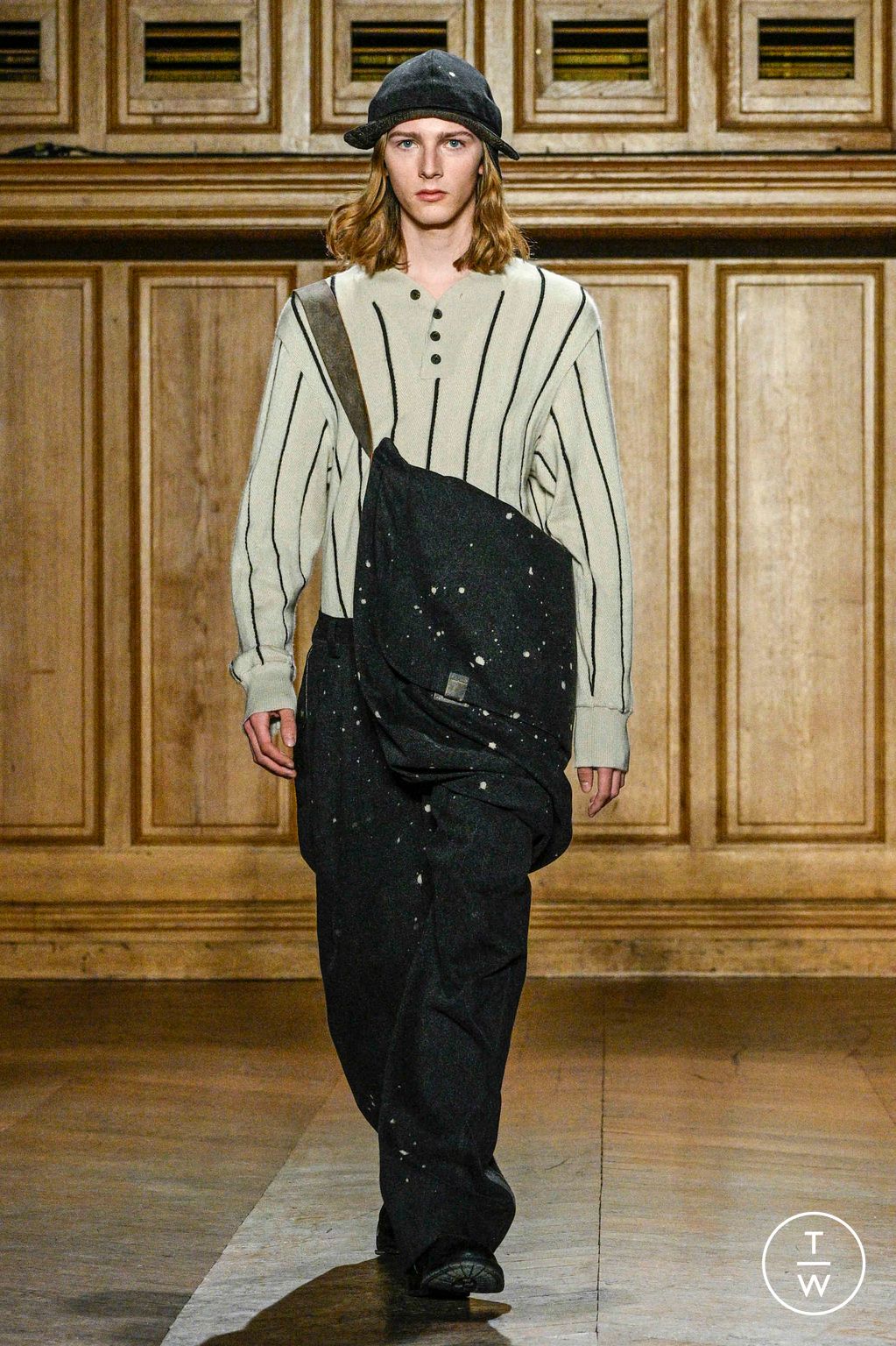 Fashion Week Paris Fall/Winter 2024 look 18 de la collection Ziggy Chen menswear