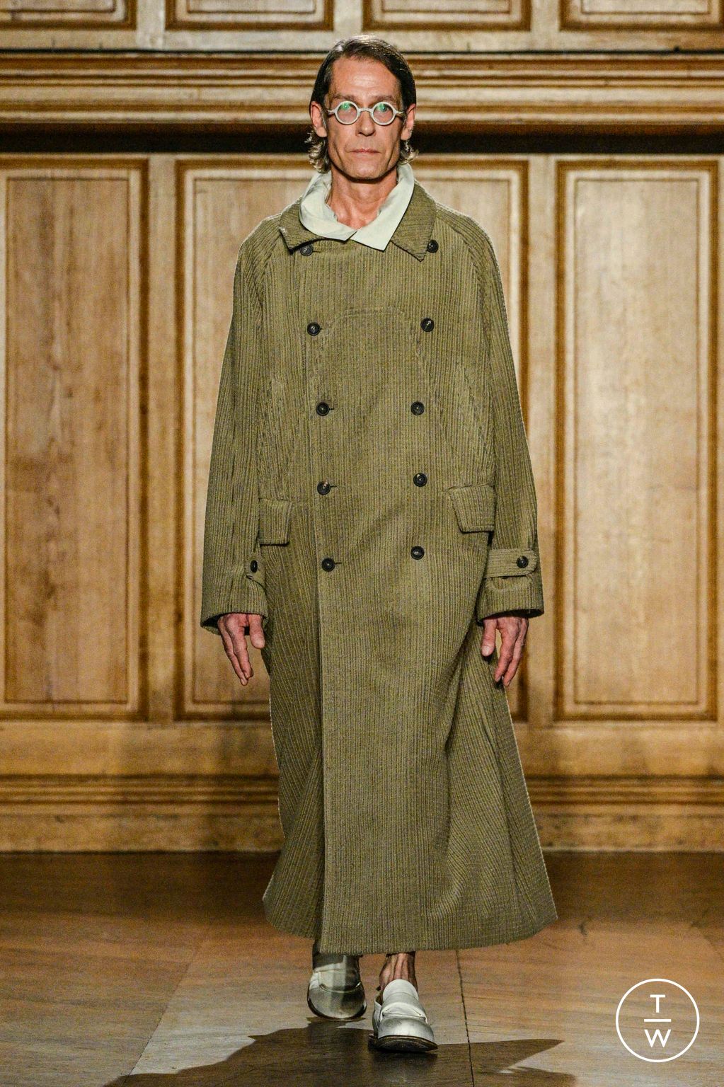 Fashion Week Paris Fall/Winter 2024 look 33 de la collection Ziggy Chen menswear