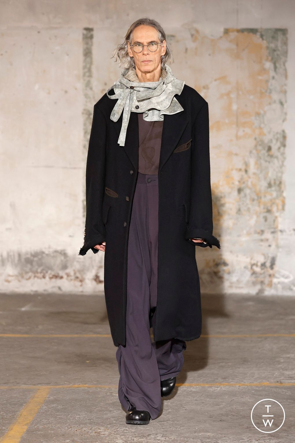 Fashion Week Paris Fall/Winter 2025 look 4 from the Ziggy Chen collection menswear