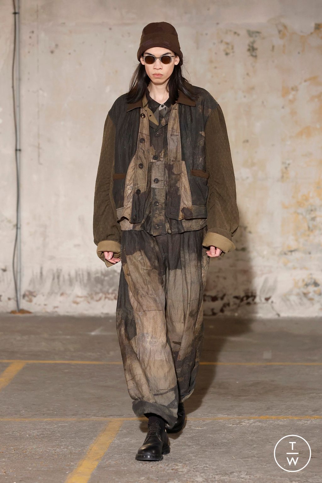 Fashion Week Paris Fall/Winter 2025 look 9 from the Ziggy Chen collection menswear
