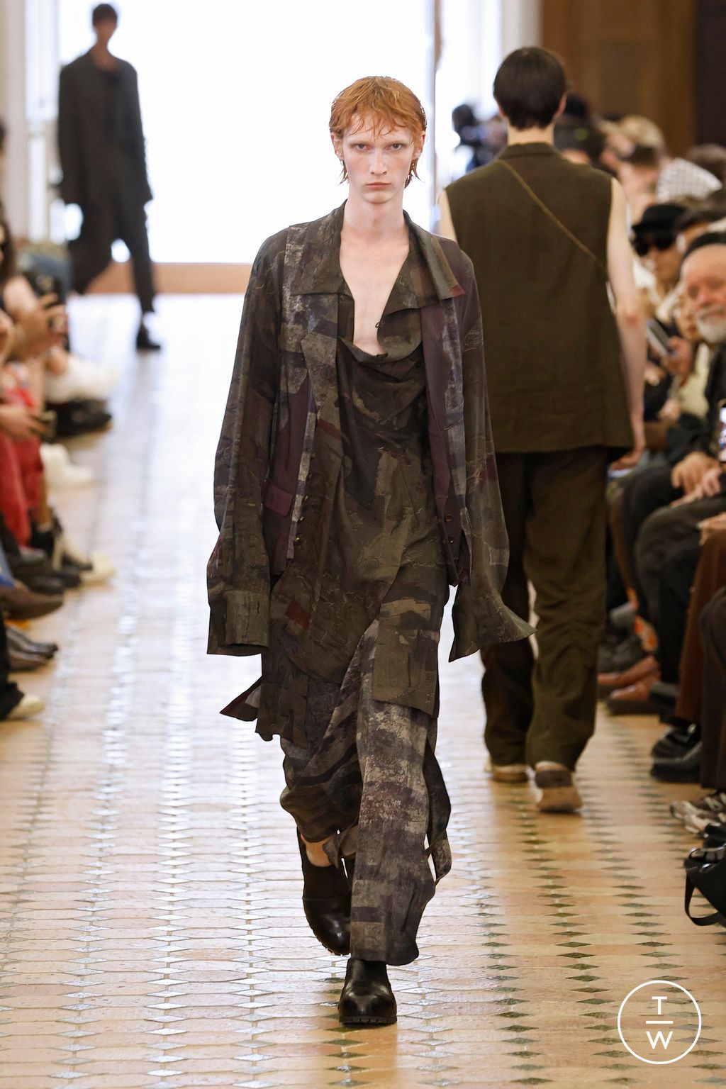 Fashion Week Paris Spring-Summer 2025 look 30 de la collection Ziggy Chen menswear