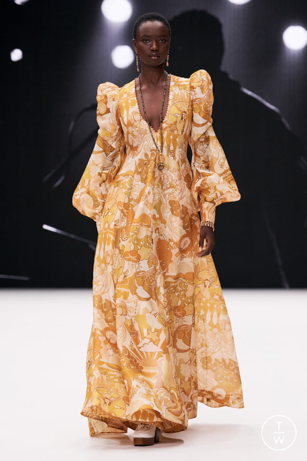 Fashion Week New York Fall/Winter 2021 look 14 from the Zimmermann collection womenswear
