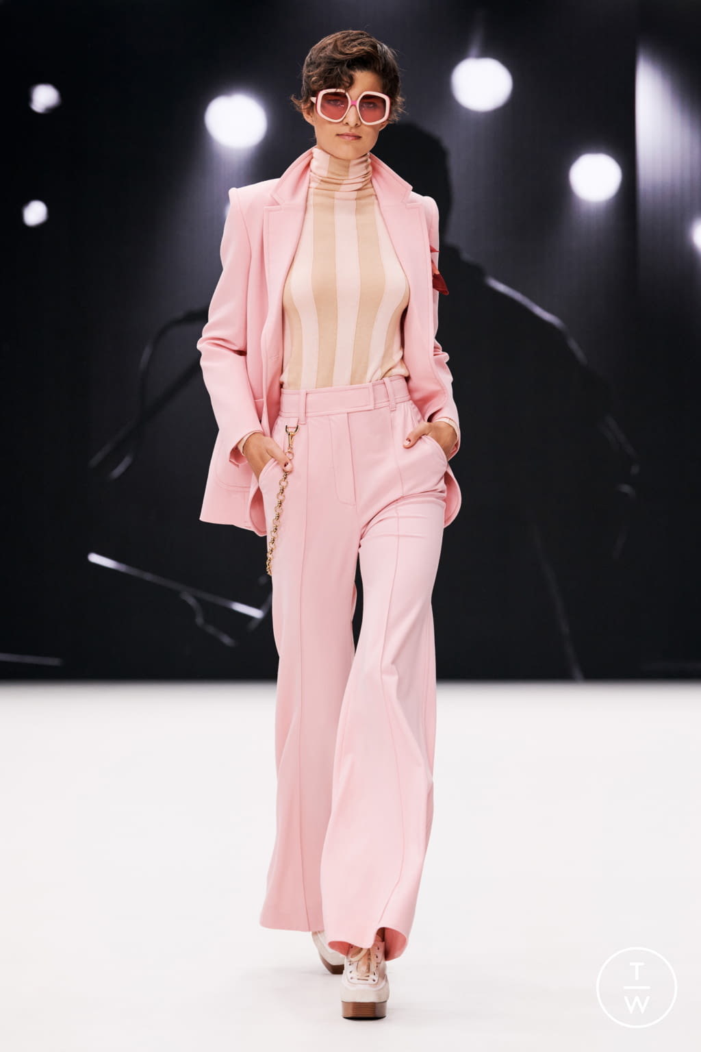 Fashion Week New York Fall/Winter 2021 look 4 de la collection Zimmermann womenswear
