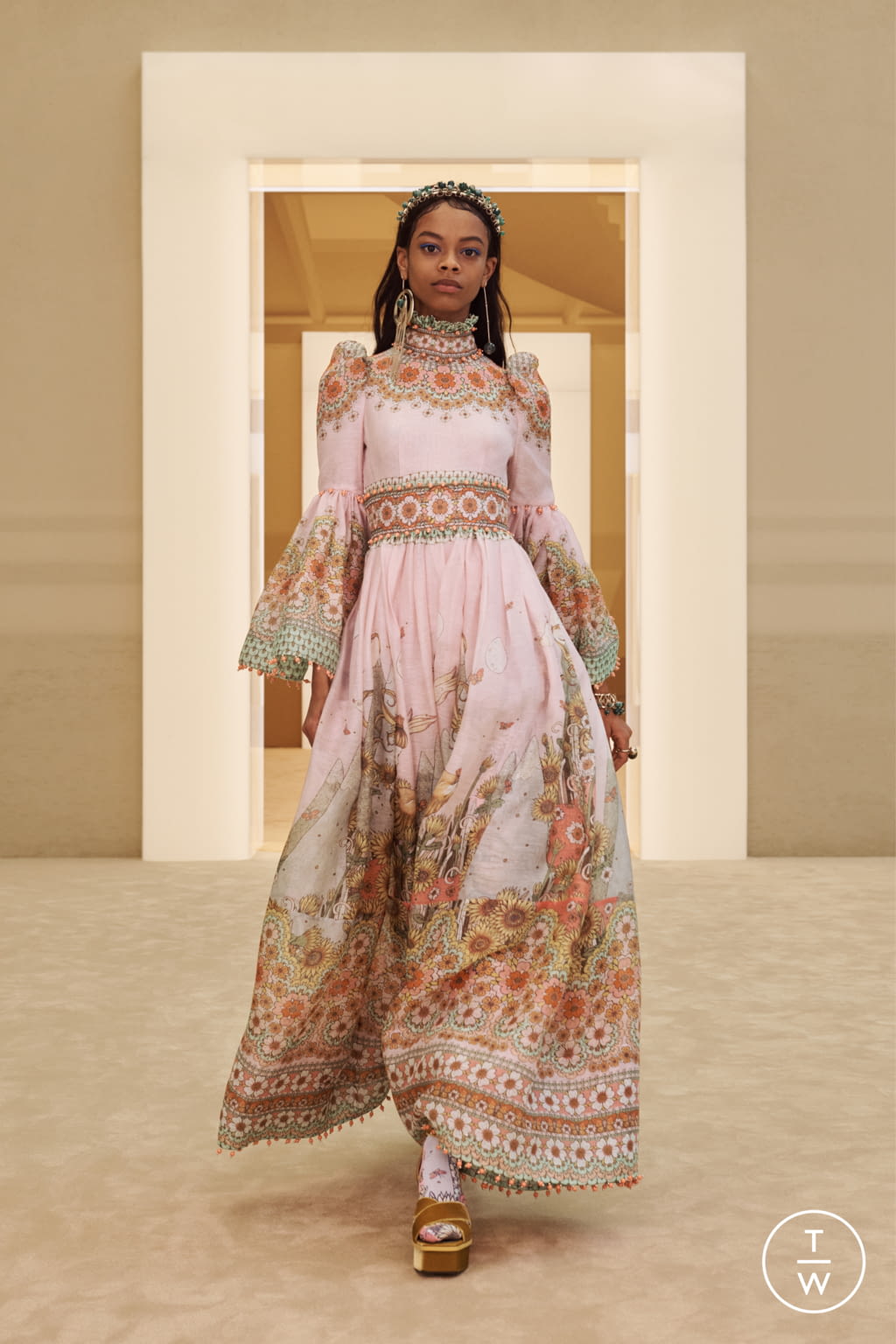 Fashion Week New York Fall/Winter 2022 look 1 from the Zimmermann collection womenswear