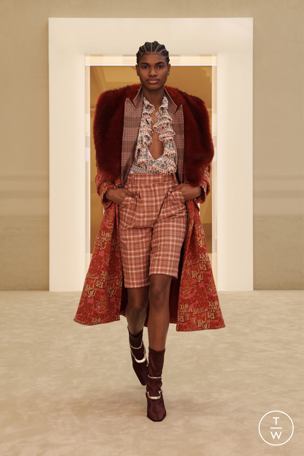 Fashion Week New York Fall/Winter 2022 look 14 from the Zimmermann collection 女装