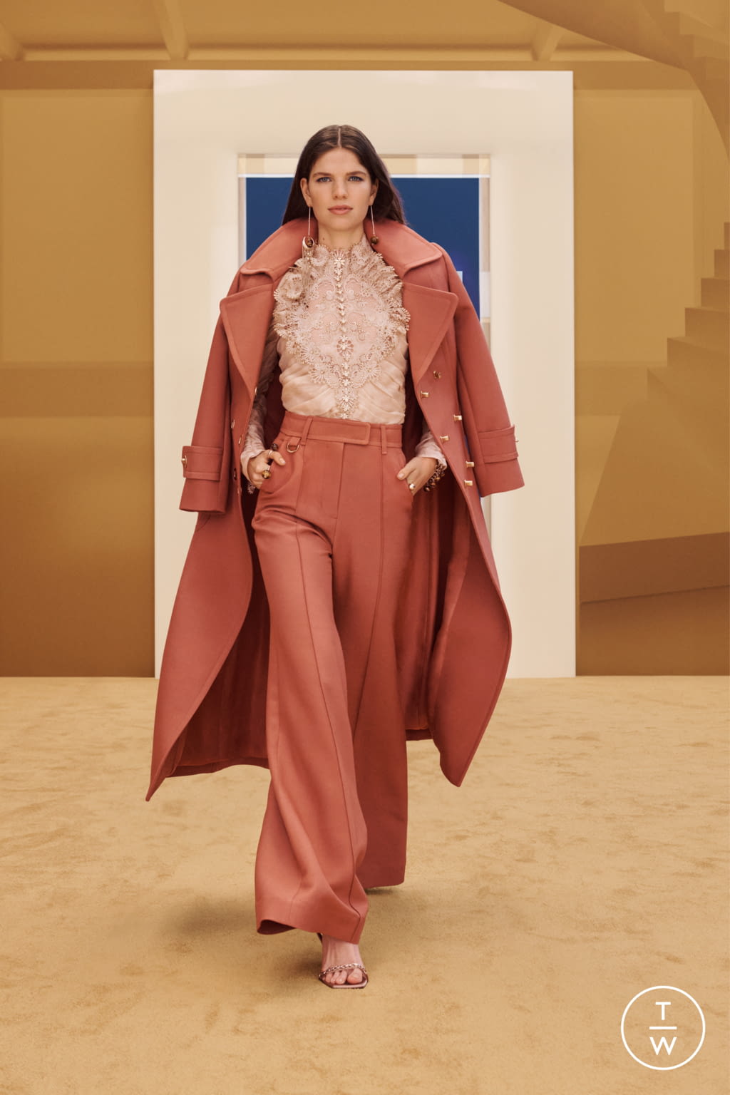 Fashion Week New York Fall/Winter 2022 look 31 from the Zimmermann collection 女装