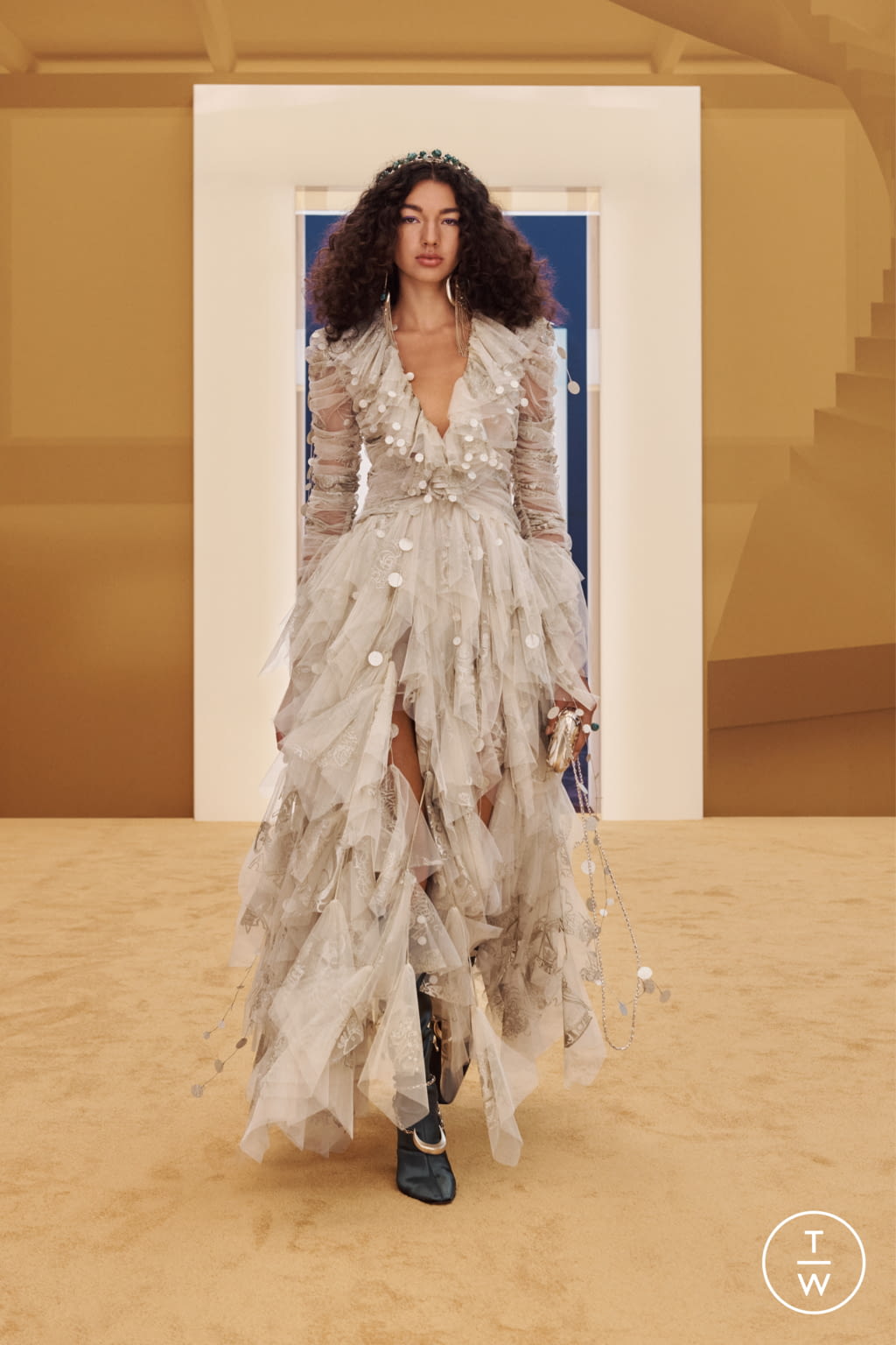 Fashion Week New York Fall/Winter 2022 look 41 from the Zimmermann collection 女装