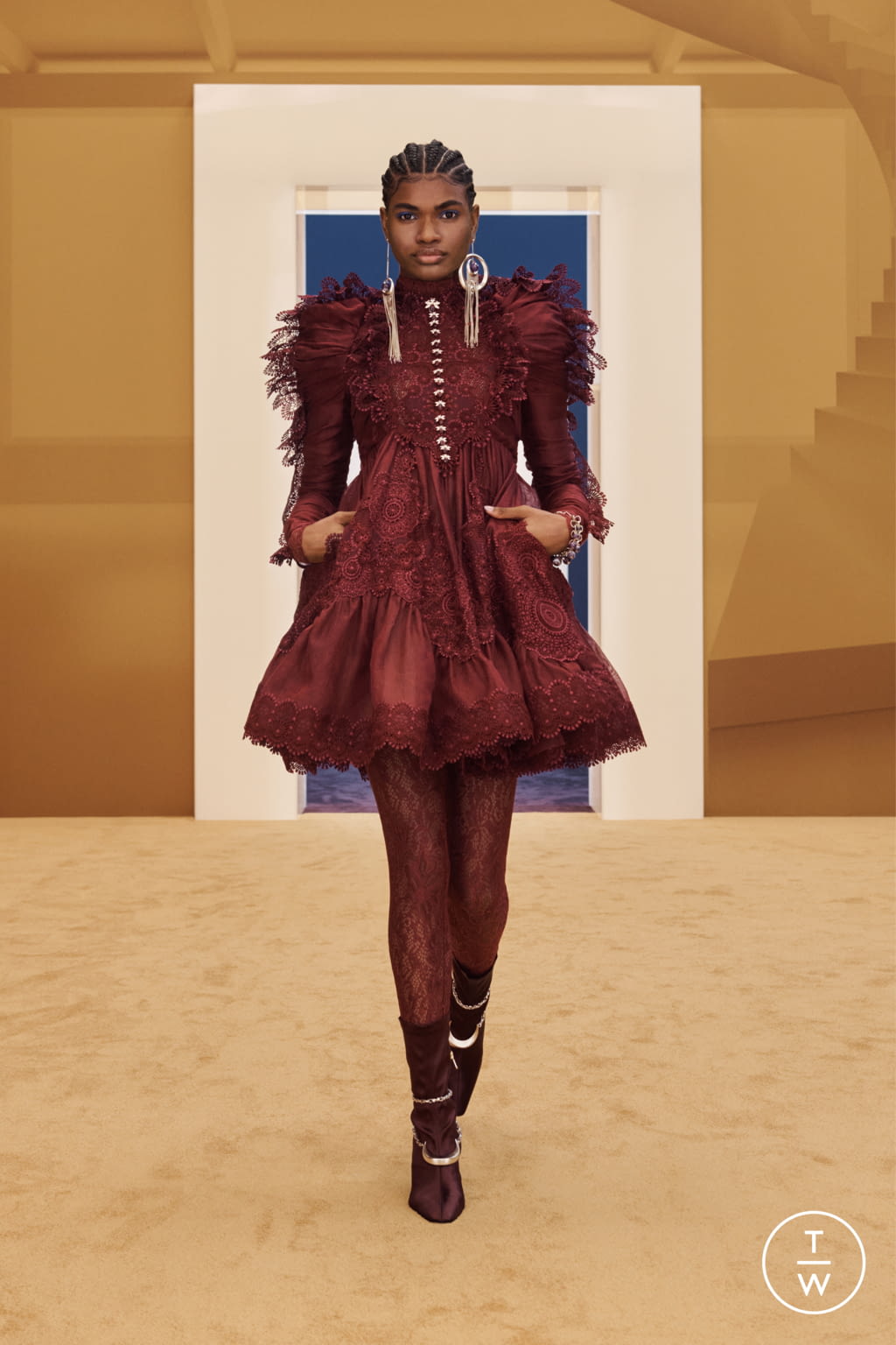 Fashion Week New York Fall/Winter 2022 look 42 from the Zimmermann collection 女装