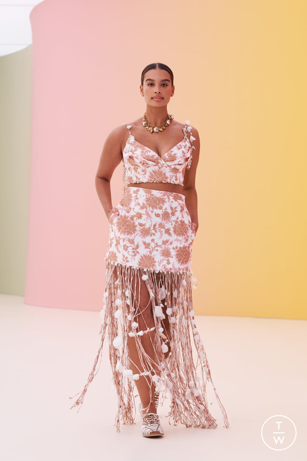 Fashion Week New York Resort 2022 look 36 from the Zimmermann collection 女装