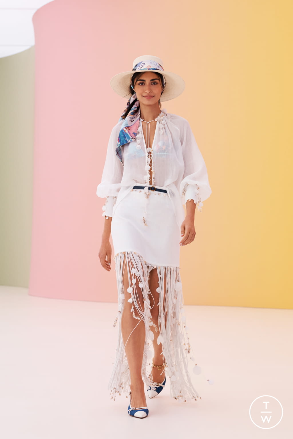 Fashion Week New York Resort 2022 look 40 from the Zimmermann collection 女装