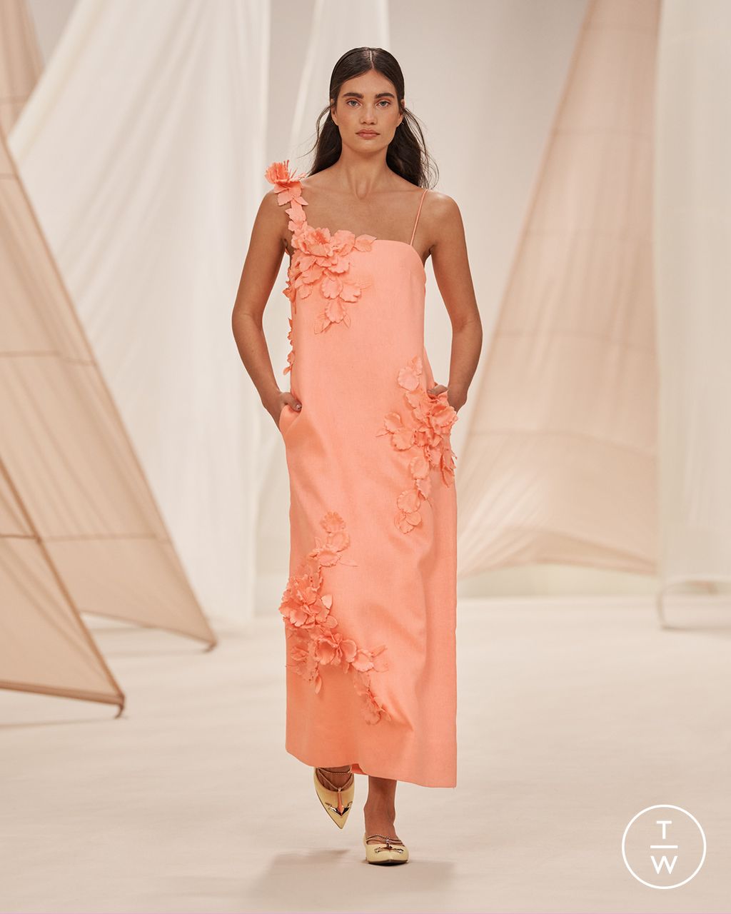 Fashion Week New York Resort 2023 look 17 from the Zimmermann collection womenswear