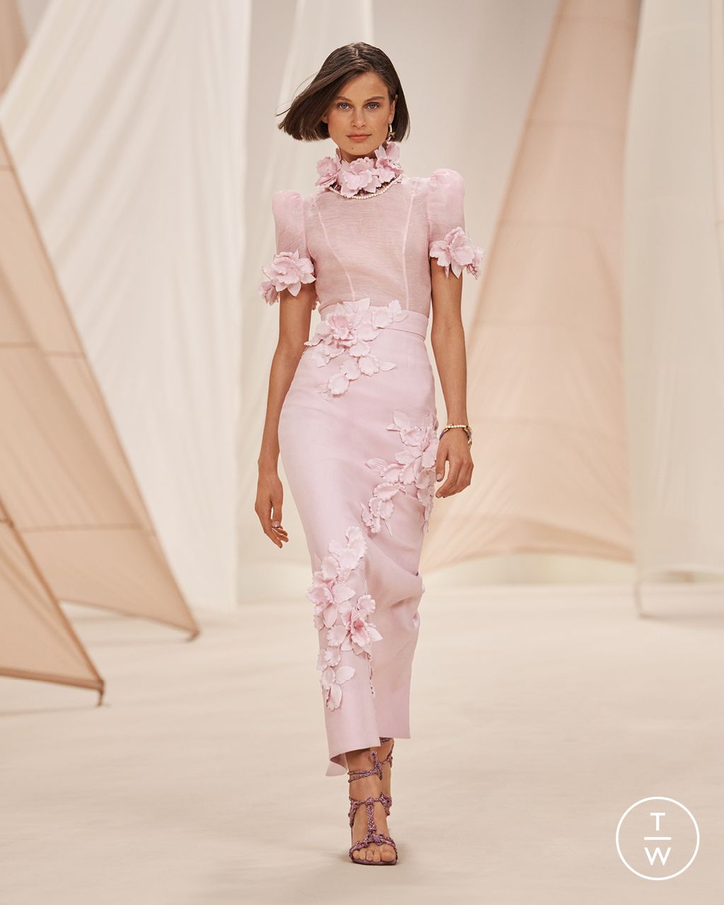 Fashion Week New York Resort 2023 look 21 from the Zimmermann collection 女装