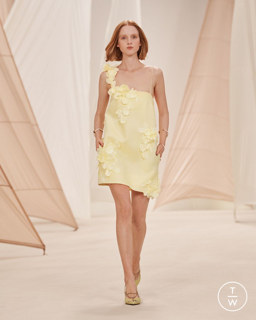 Fashion Week New York Resort 2023 look 27 from the Zimmermann collection womenswear