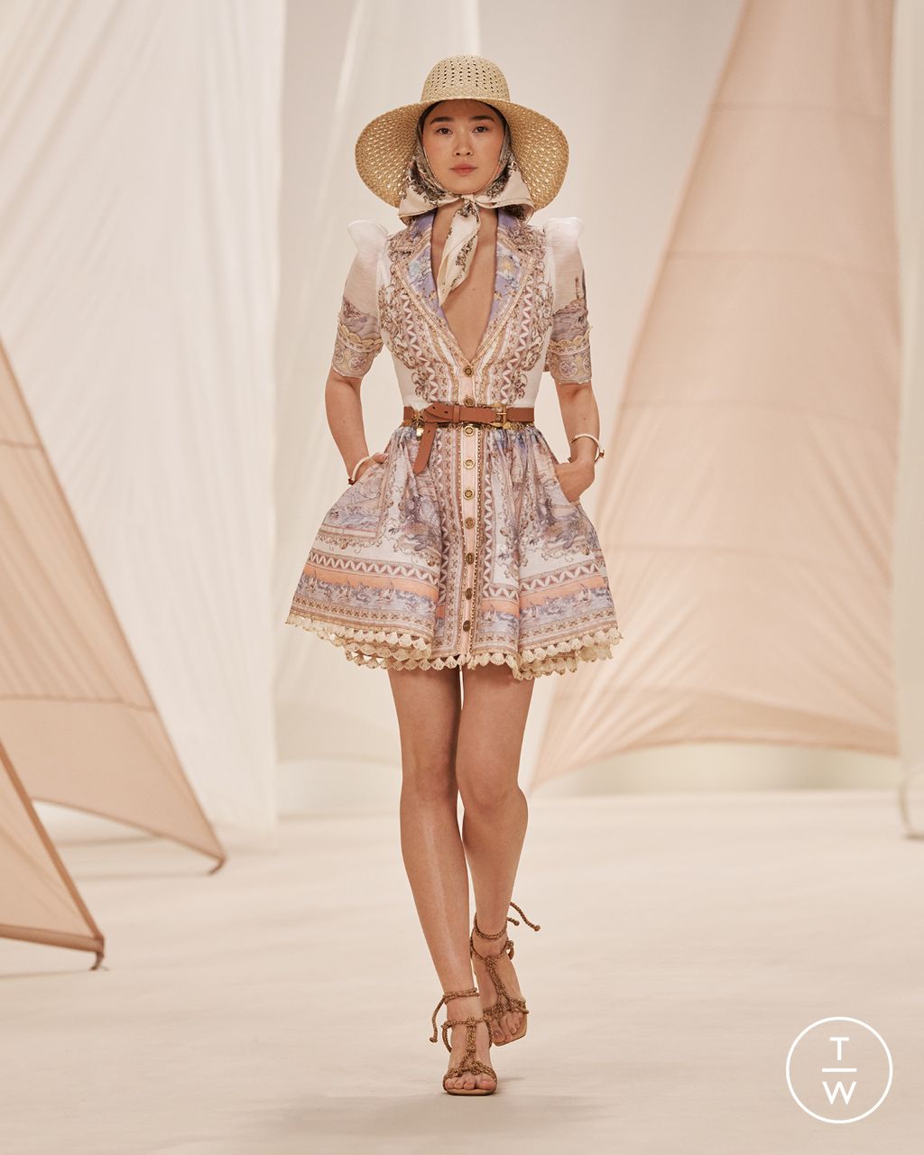 Fashion Week New York Resort 2023 look 32 from the Zimmermann collection 女装