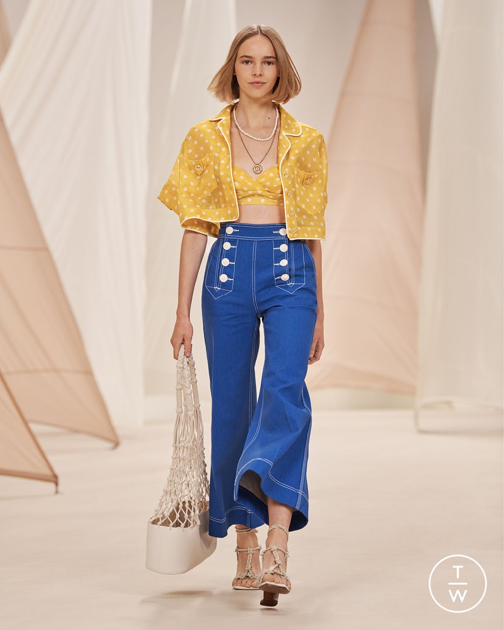 Fashion Week New York Resort 2023 look 8 from the Zimmermann collection 女装