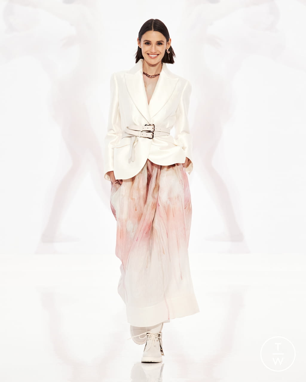Fashion Week New York Spring/Summer 2022 look 13 from the Zimmermann collection womenswear