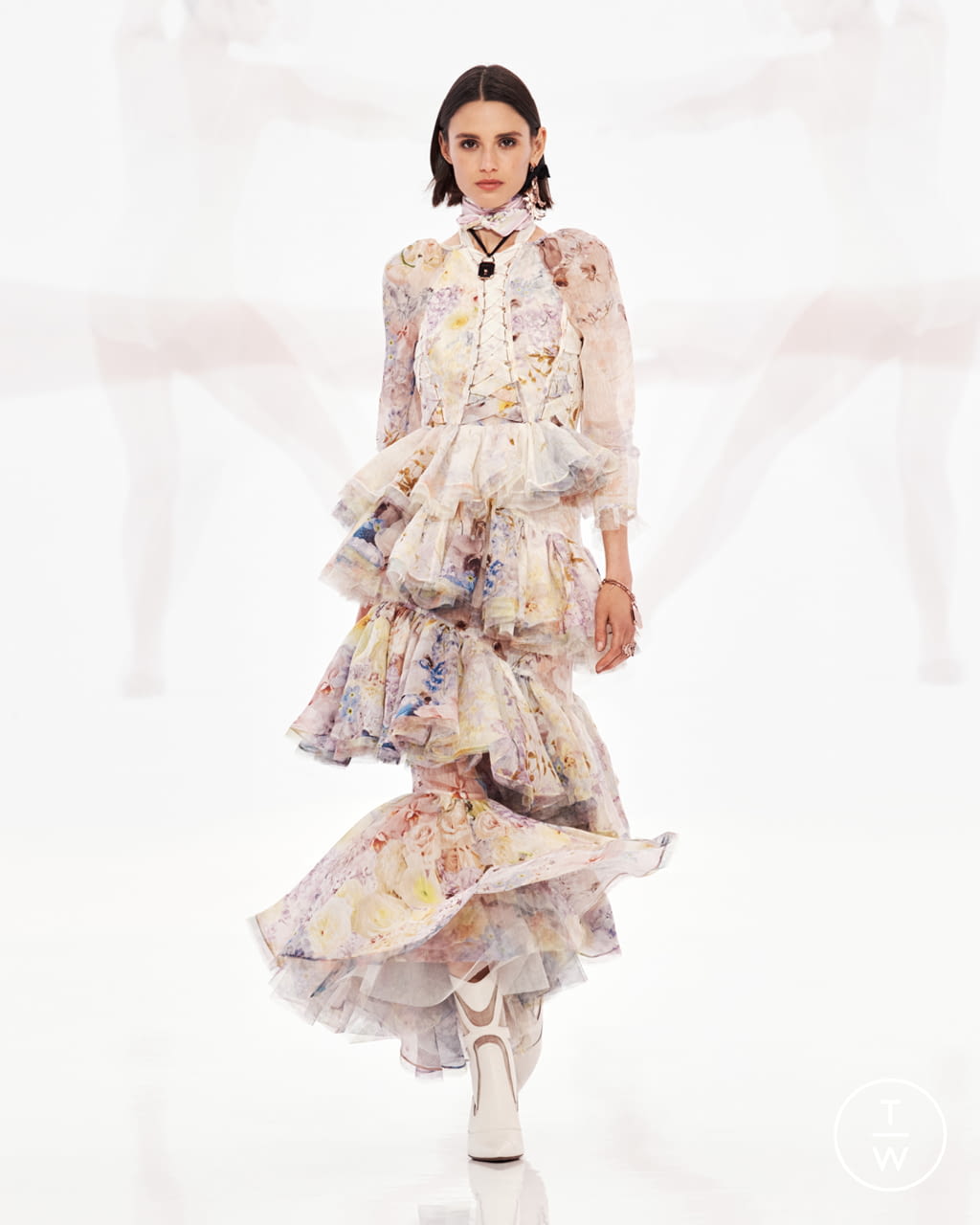Fashion Week New York Spring/Summer 2022 look 17 from the Zimmermann collection womenswear